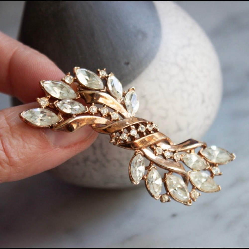 Vintage Crown Trifari Alfred Phillippe Bow Brooch